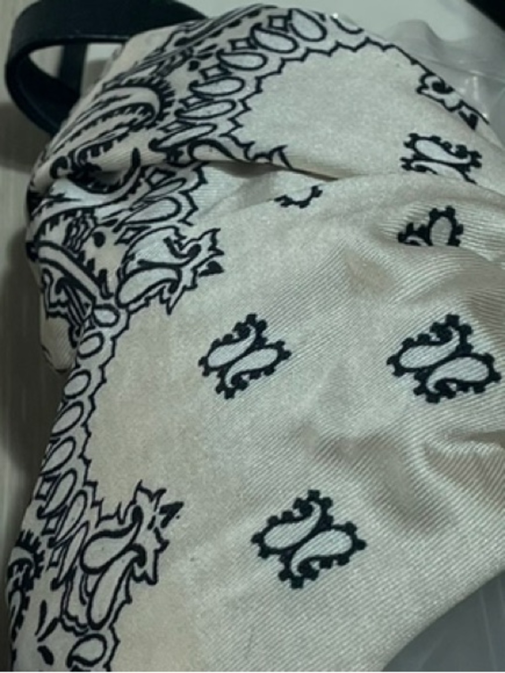 Tory Burch Cream & Black Paisley Scarf Slide Sandals Size 8 M - Picture 3 of 12